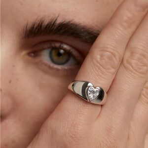 NWOT Bold ring with heart-shaped zirconia in silver